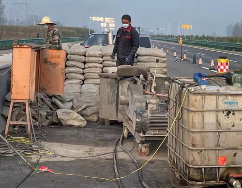 沙依巴克高速路病害处理